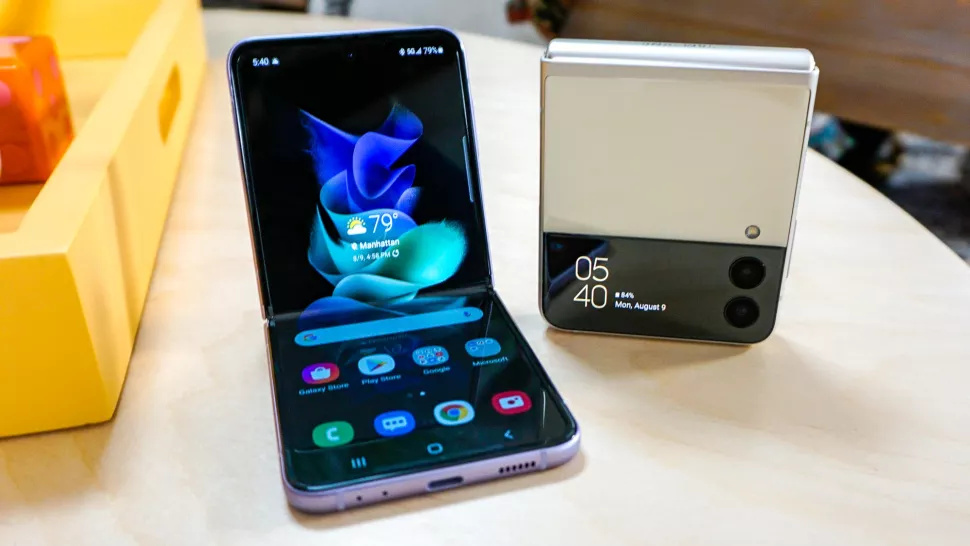 Samsung Galaxy Z Fold 3