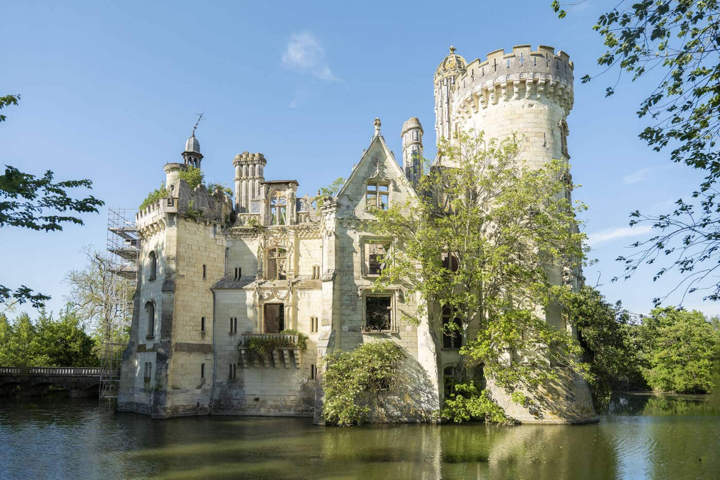 CHATEAU DE LA MOTHE-CHANDENIERS