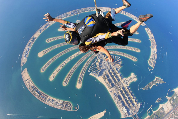 Skydiving in Dubai