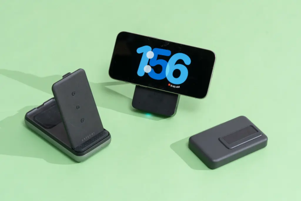 Ergonomic Cell Phone Stand - smart office gadgets