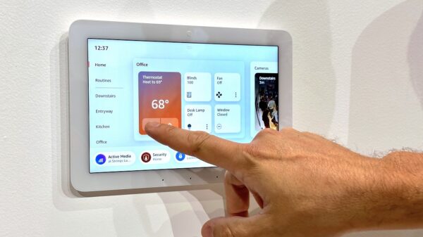 Amazon echo hub