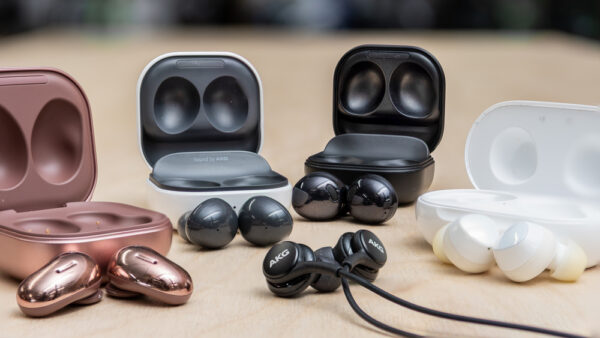 Apple AirPods/Samsung Earbuds/Headphones