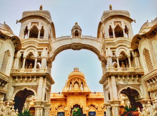places to stay in Vrindavan